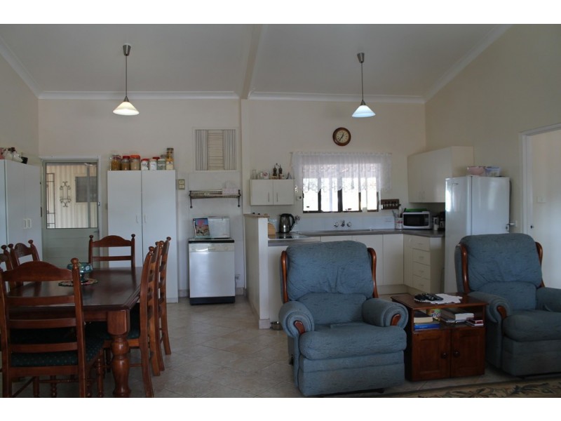 4 Boobialla Street, Yowah QLD 4490