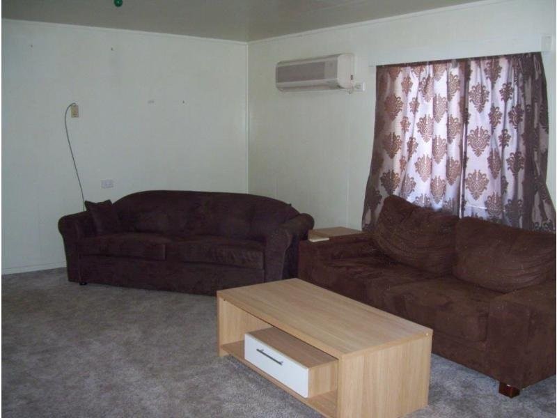 33 Ford Street, Taroom QLD 4420