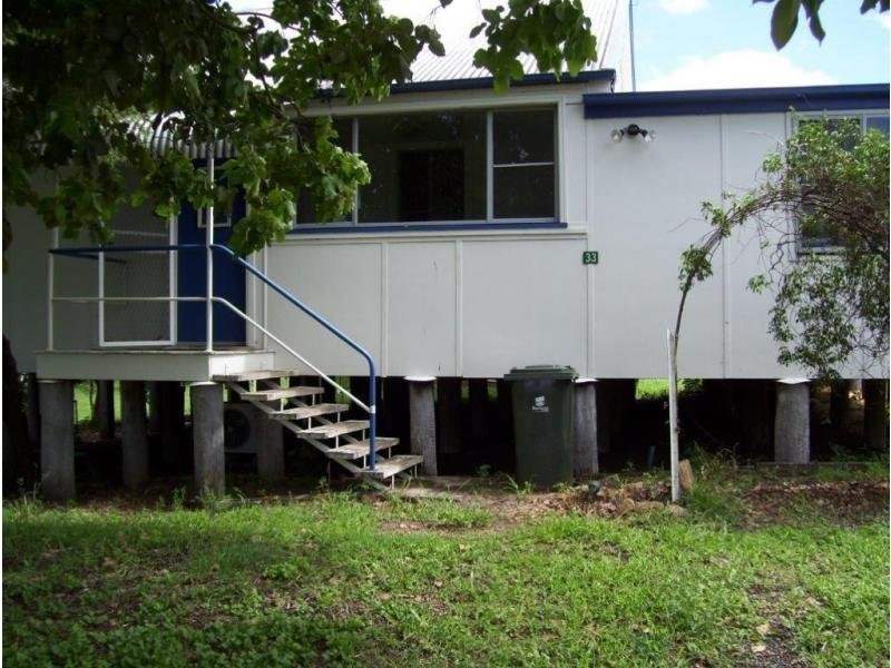 33 Ford Street, Taroom QLD 4420