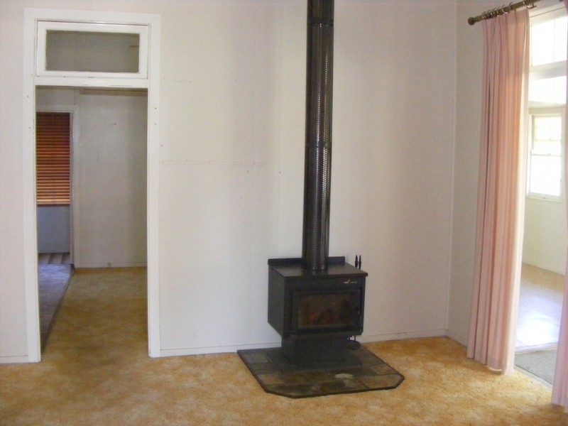 26 ARTHUR ST, Tambo QLD 4478