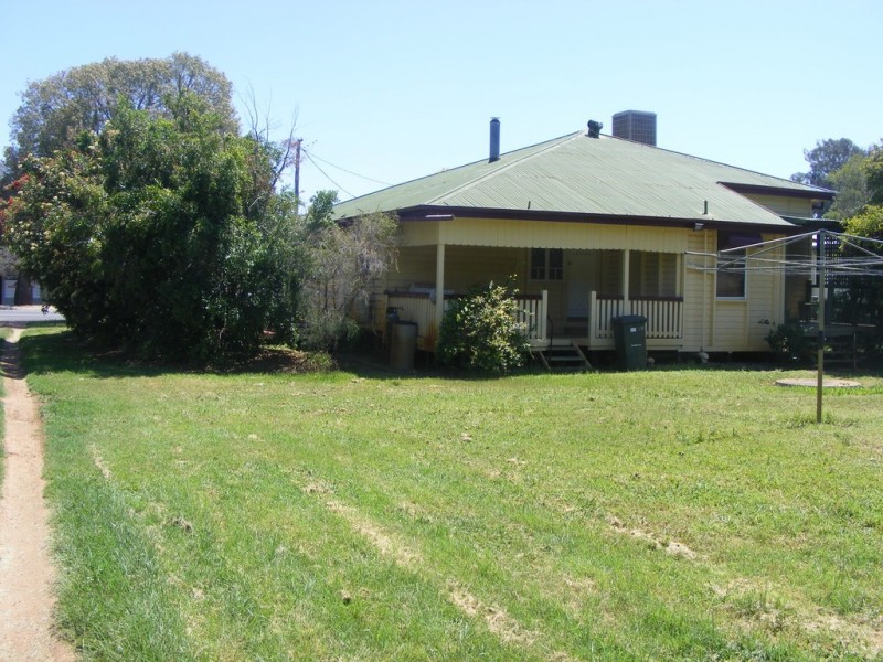 26 ARTHUR ST, Tambo QLD 4478