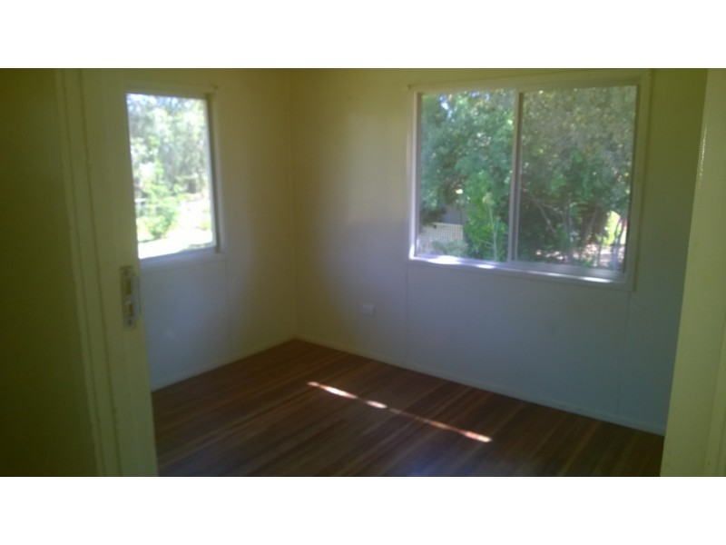 48 ARTHUR ST, Tambo QLD 4478
