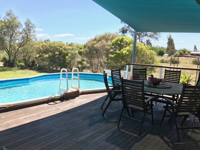 318 Roma Downs Road, Roma QLD 4455