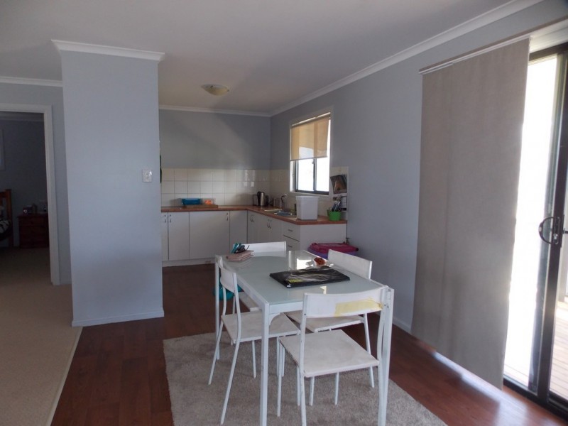 28 BEDFORD ST, Blackall QLD 4472