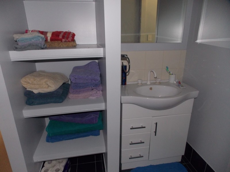 28 BEDFORD ST, Blackall QLD 4472