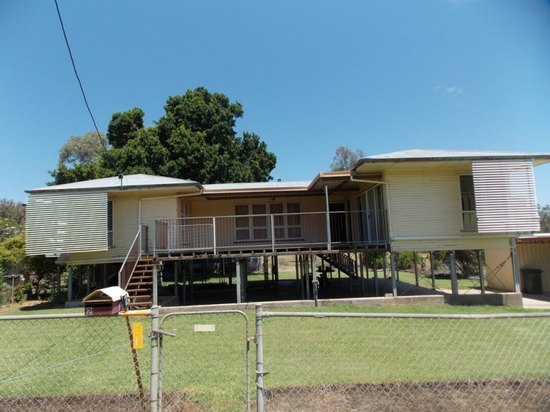 2 GIDYEA STREET, Blackall QLD 4472