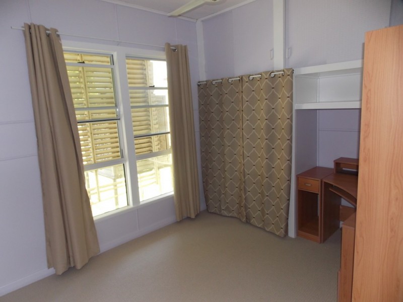 2 GIDYEA STREET, Blackall QLD 4472