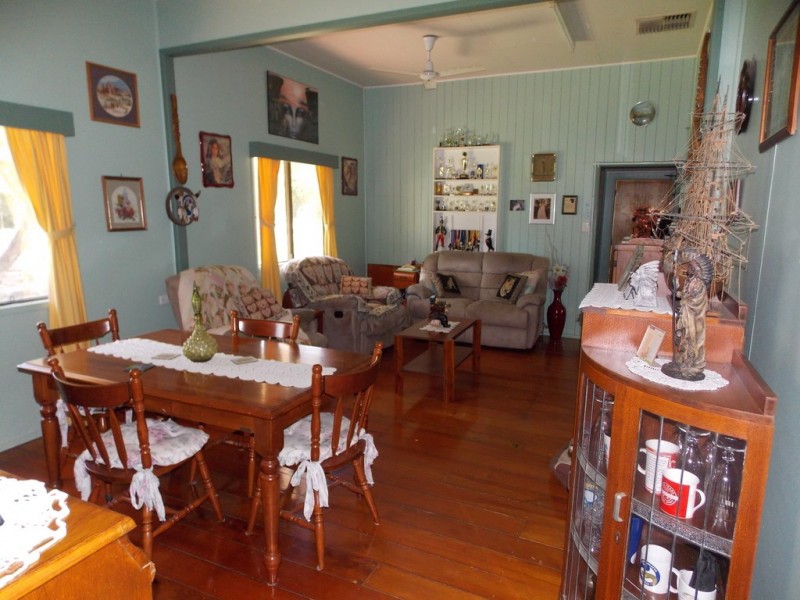 22 CLEMATIS STREET, Blackall QLD 4472