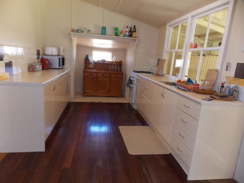 11 ROSE STREET, Blackall QLD 4472