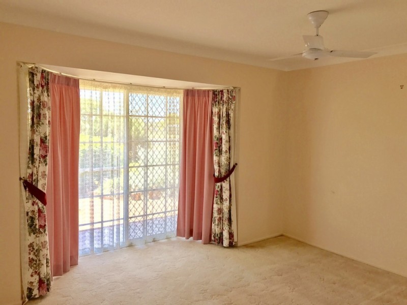 90 Northern Road, Roma QLD 4455