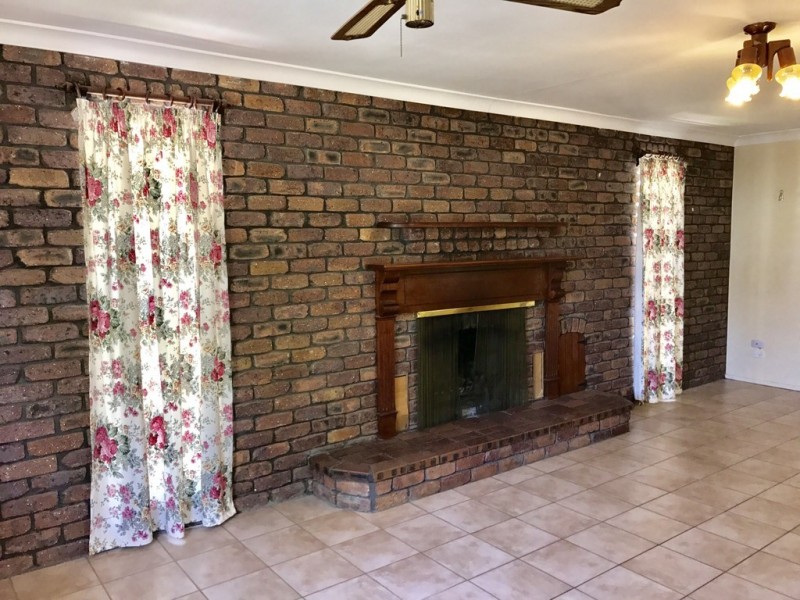 90 Northern Road, Roma QLD 4455