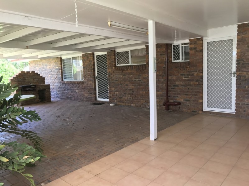 90 Northern Road, Roma QLD 4455