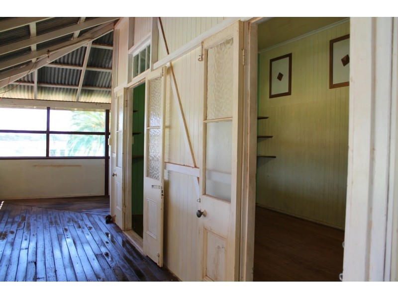 4 McGregor Street, Thargomindah QLD 4492