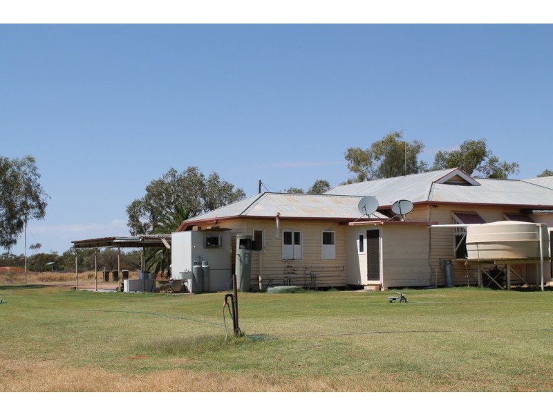 4 McGregor Street, Thargomindah QLD 4492