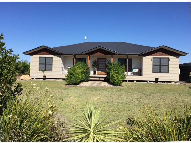 101 Southern Cross Drive, Dalby QLD 4405