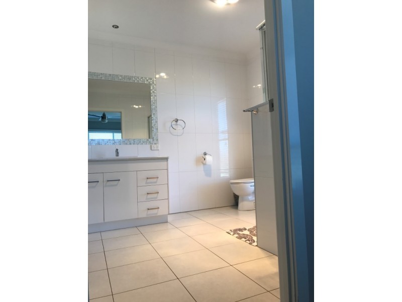 101 Southern Cross Drive, Dalby QLD 4405