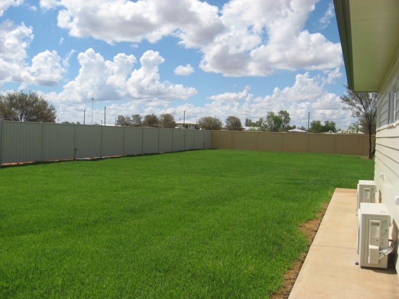 10-11 Dukamurra Street, Quilpie QLD 4480