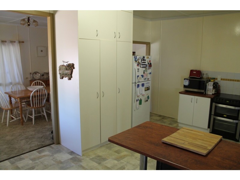 12 King Street, Cunnamulla QLD 4490