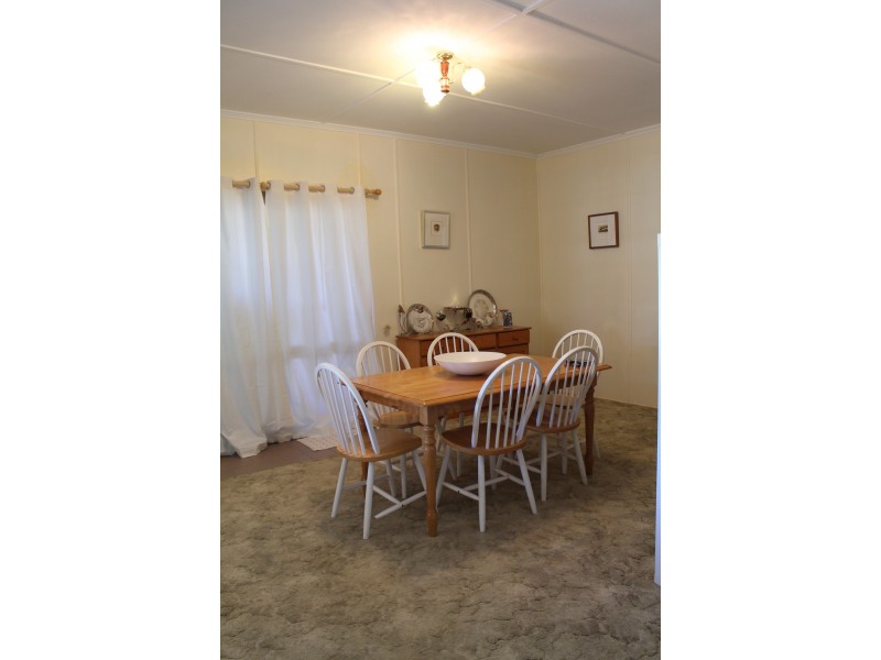 12 King Street, Cunnamulla QLD 4490