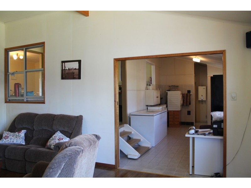 12 King Street, Cunnamulla QLD 4490
