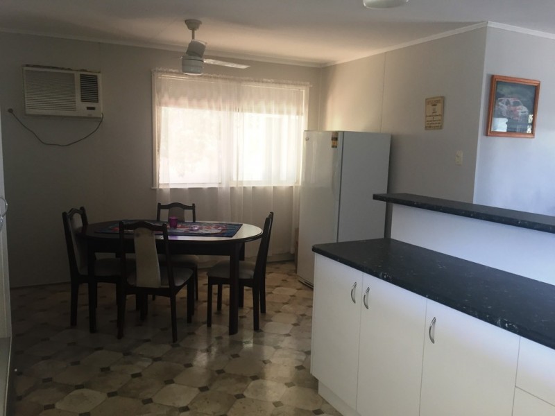 17 Brimblecombe Street, Dalby QLD 4405