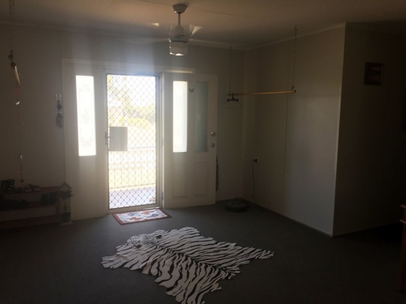 17 Brimblecombe Street, Dalby QLD 4405