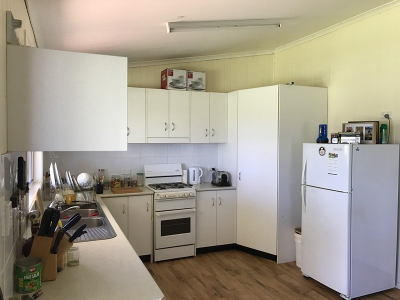 130 Woodside Road, Roma QLD 4455