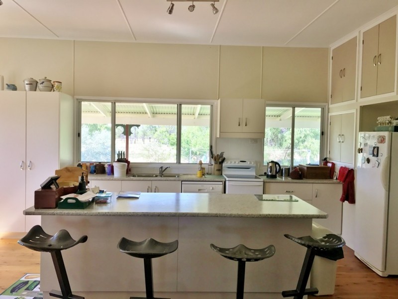382 Hartleys Lane, Roma QLD 4455