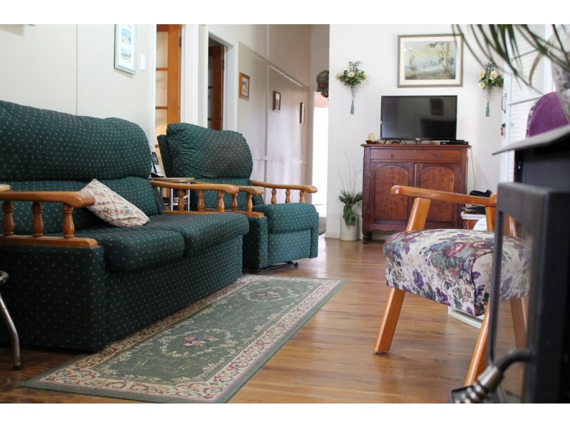 25 Francis Street, Cunnamulla QLD 4490