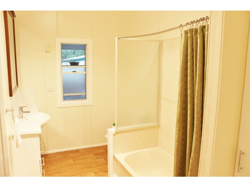 21 Timbury Street, Roma QLD 4455