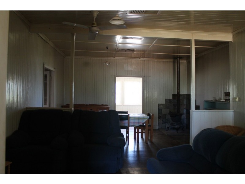 12 Emma Street, Cunnamulla QLD 4490