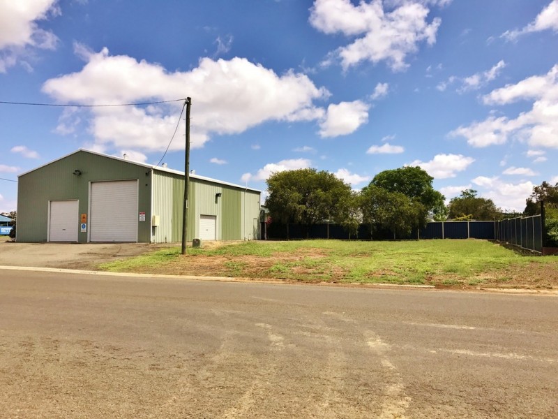 93 Raglan Street, Roma QLD 4455