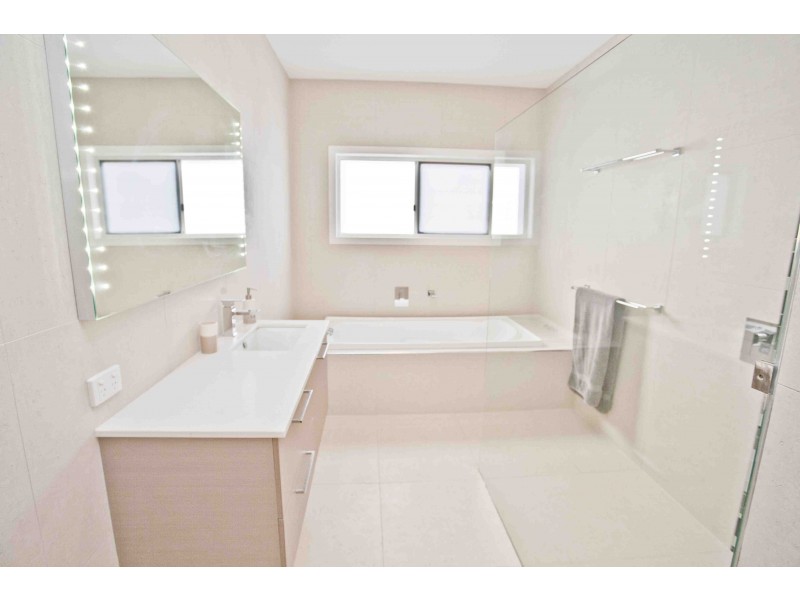 45 Southern Cross Drive, Dalby QLD 4405