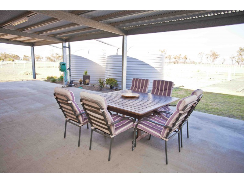 45 Southern Cross Drive, Dalby QLD 4405