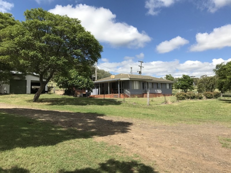 ” OAKLEIGH”, Upper Pilton QLD 4361