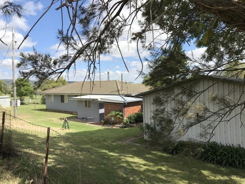 ” OAKLEIGH”, Upper Pilton QLD 4361