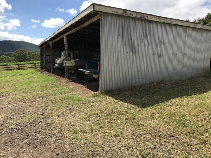” OAKLEIGH”, Upper Pilton QLD 4361