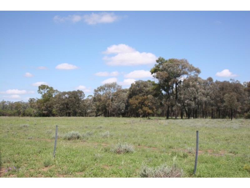 ” Karinya “, Hannaford QLD 4406