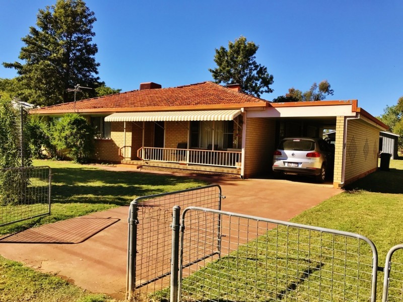 46 Taylor Street, Roma QLD 4455
