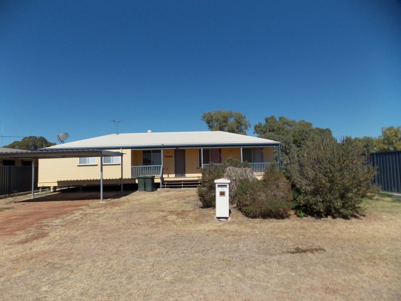 24 BEDFORD STREET, Blackall QLD 4472