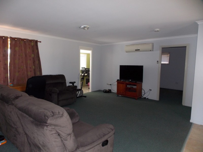 24 BEDFORD STREET, Blackall QLD 4472