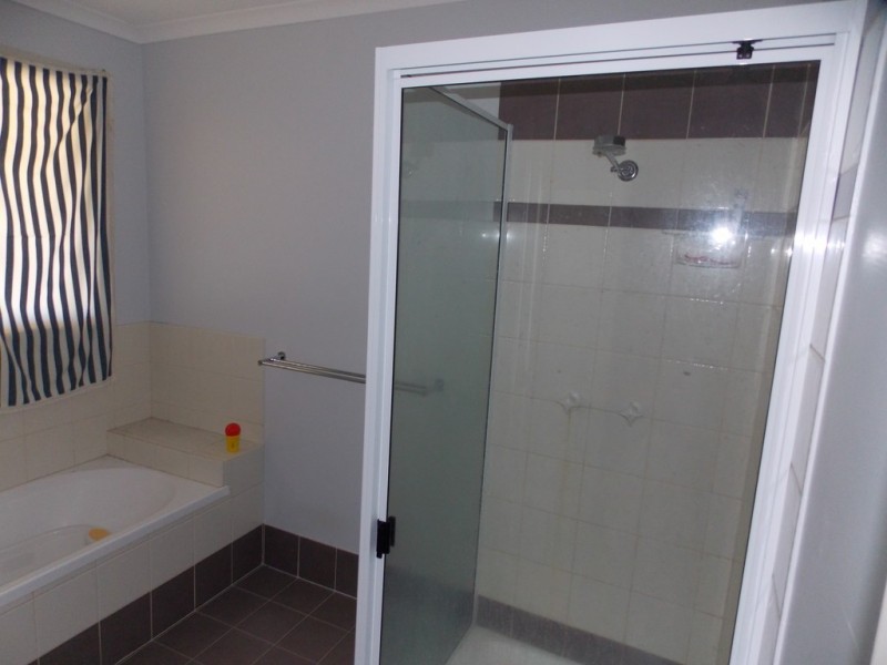 24 BEDFORD STREET, Blackall QLD 4472