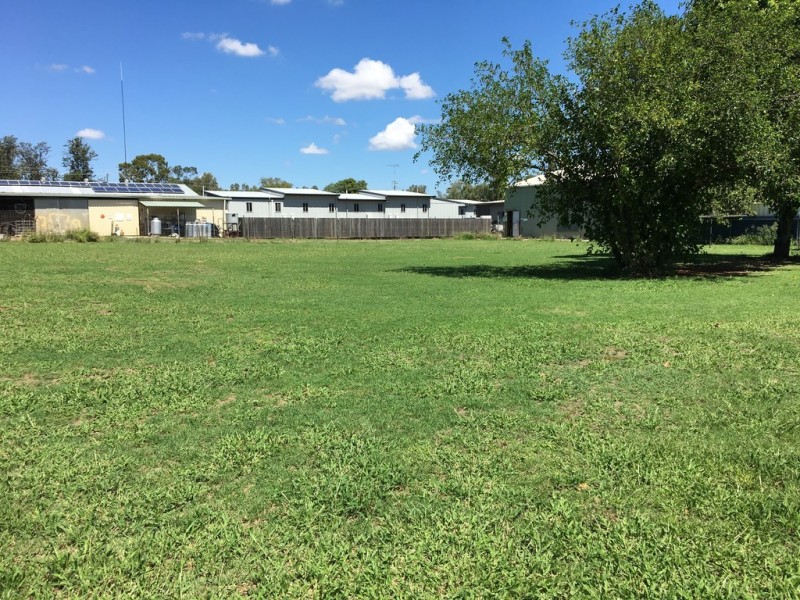 4 Tiereyboo Street, Condamine QLD 4416