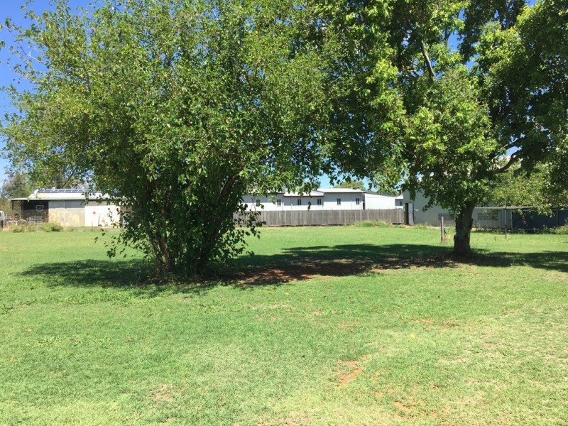 4 Tiereyboo Street, Condamine QLD 4416