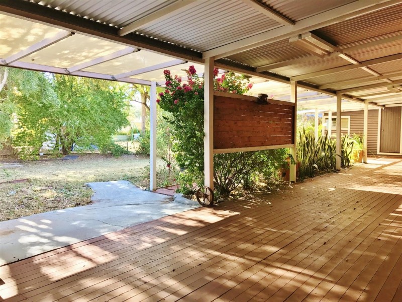 15 Cordelia Street, Surat QLD 4417