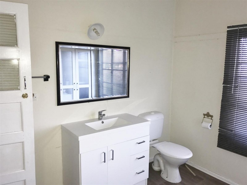 15 Cordelia Street, Surat QLD 4417