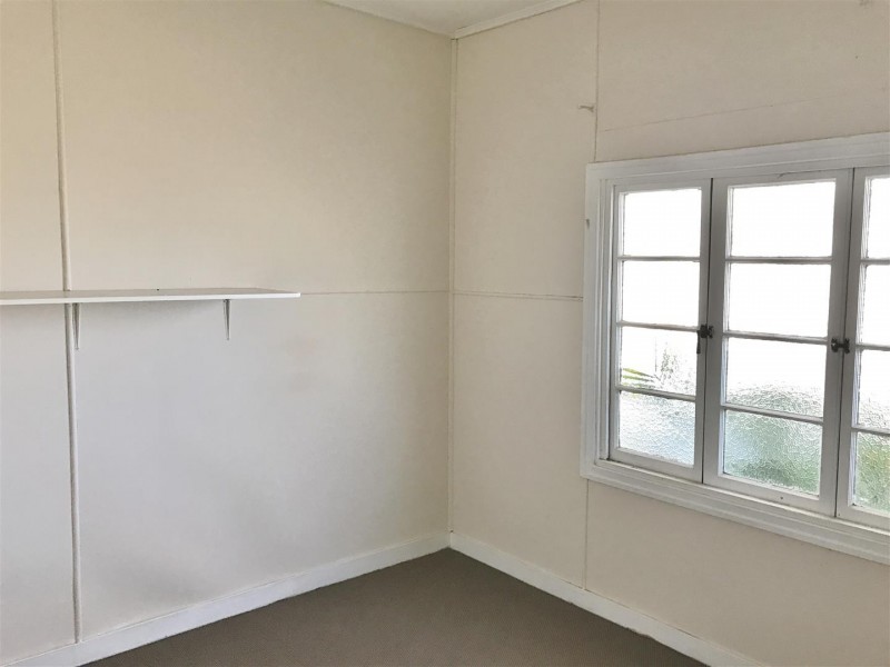 15 Cordelia Street, Surat QLD 4417