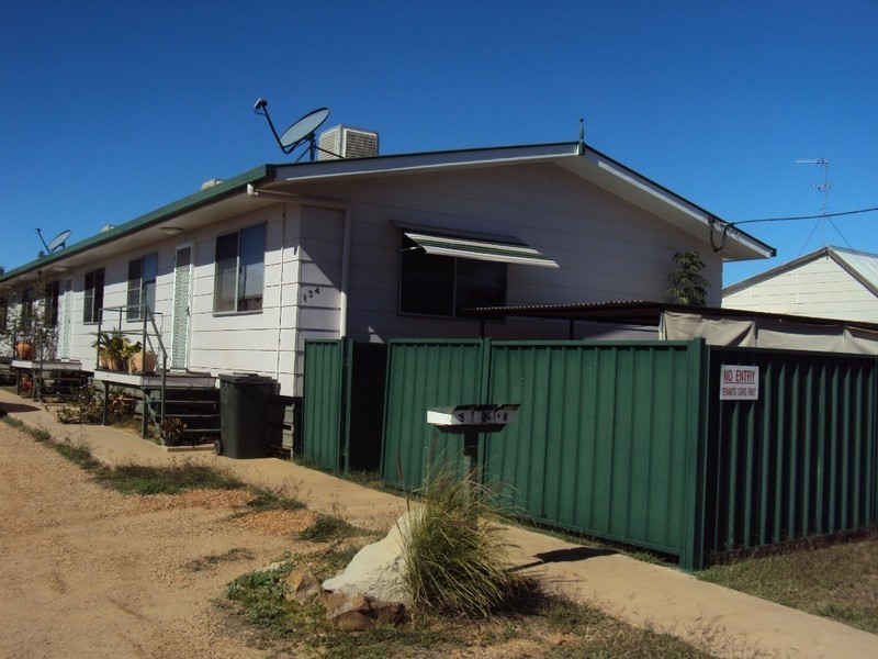 2 / 134 Wren Street, Longreach QLD 4730