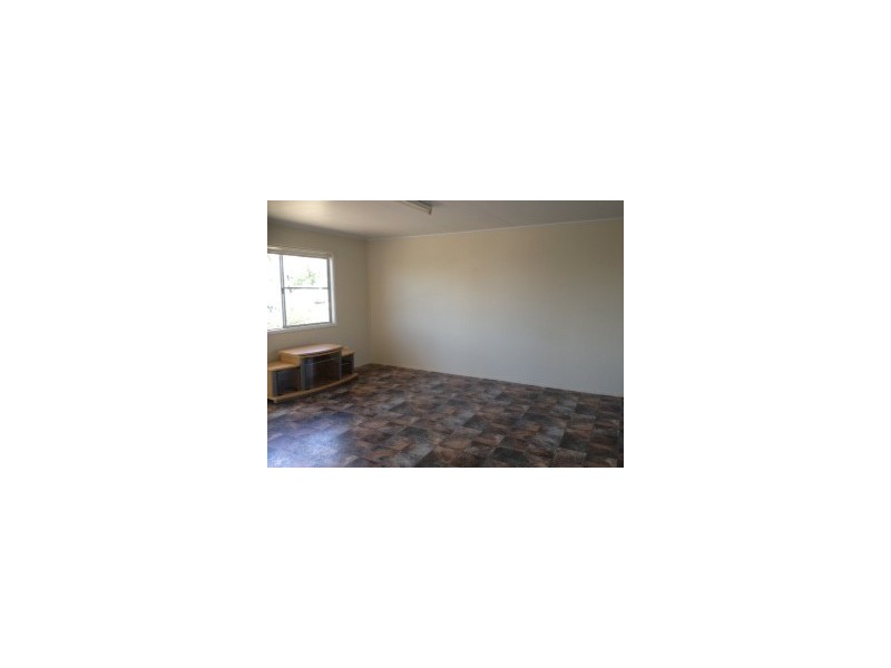 2 / 134 Wren Street, Longreach QLD 4730