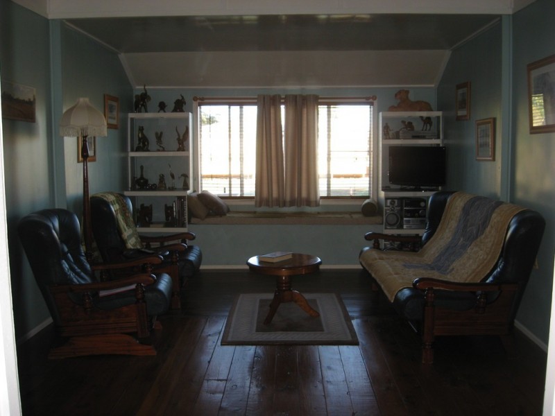 55 Quarrion Street, Quilpie QLD 4480